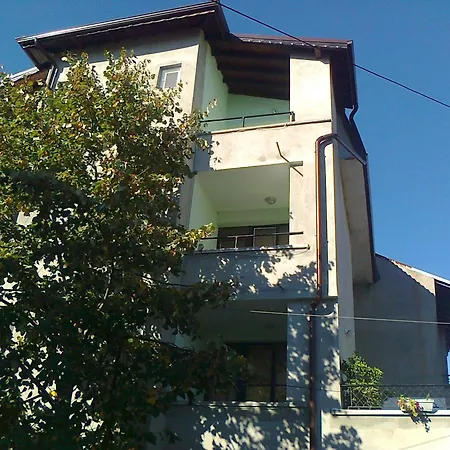 招待所 Stoyanovi 2*
